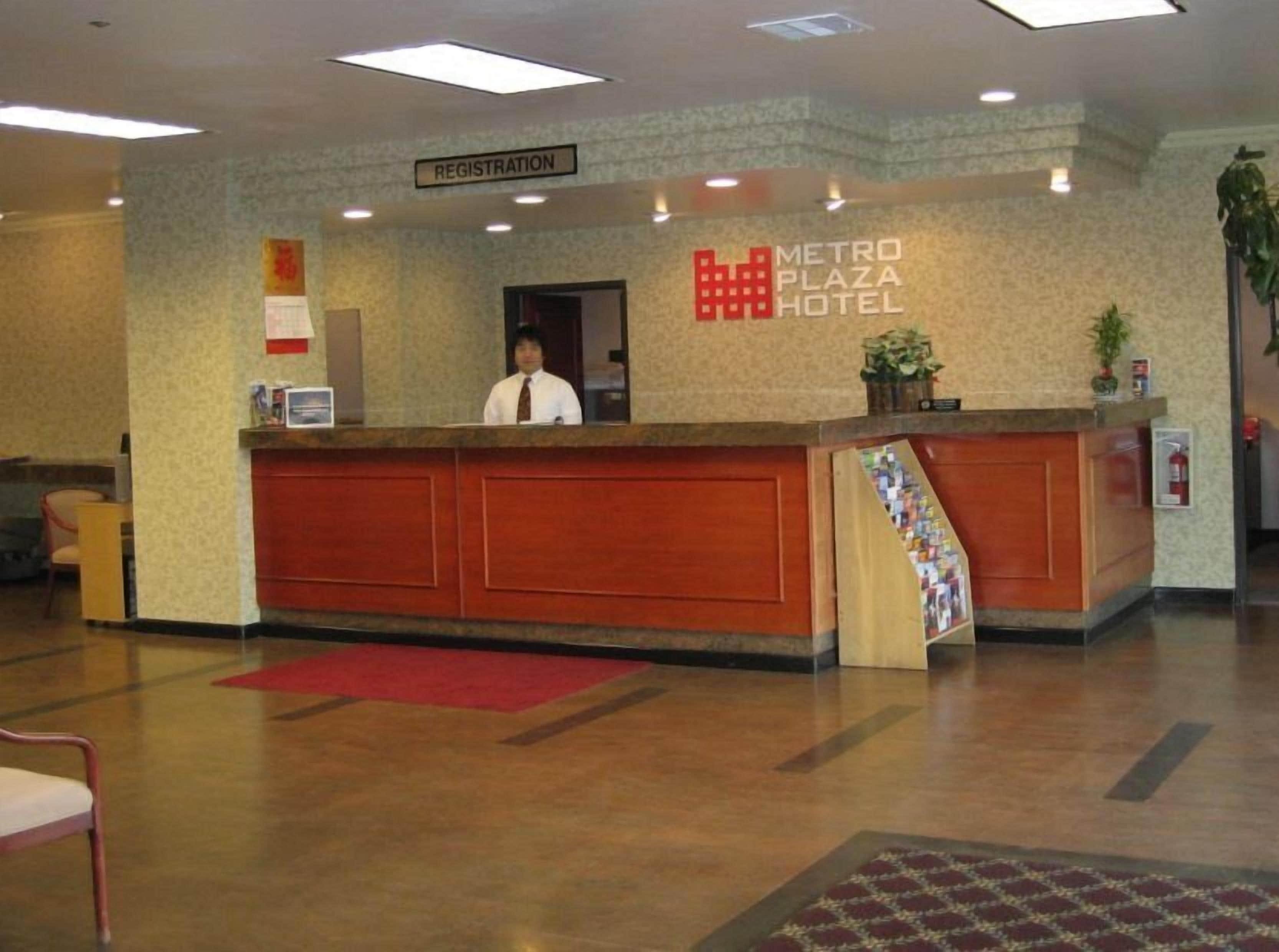 Metro Plaza Hotel, Los Angeles